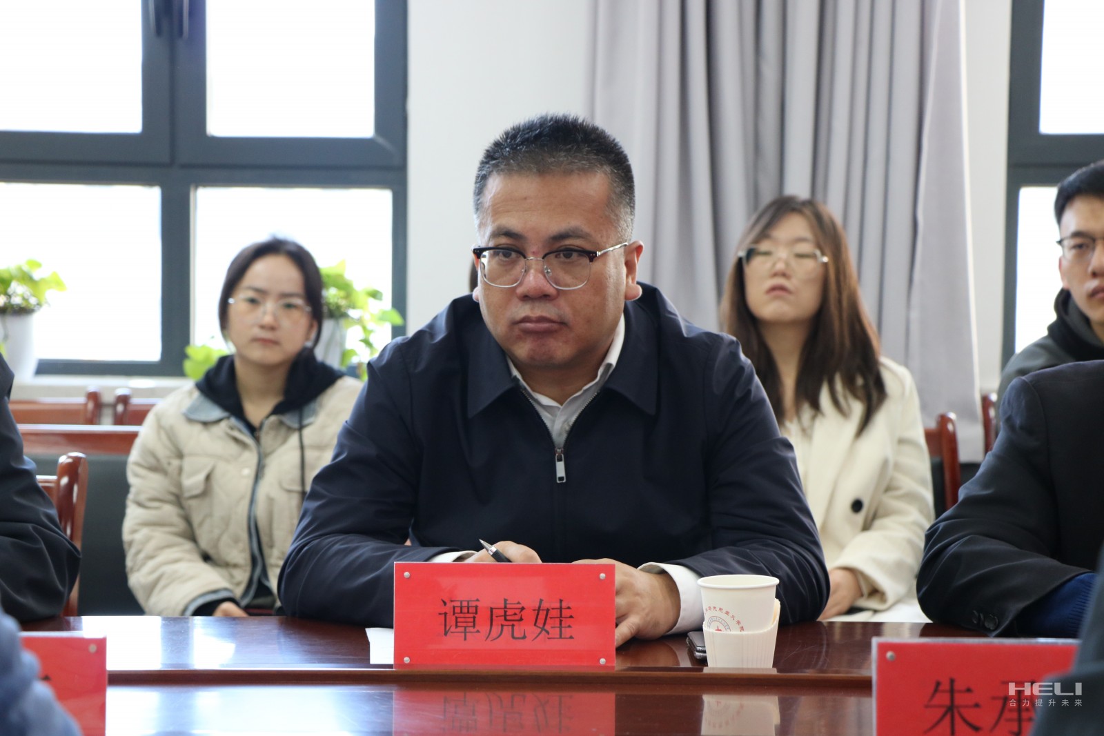 2-延安大學(xué)副校長(zhǎng)、院黨委書記譚虎娃致辭（第三段后）.jpg